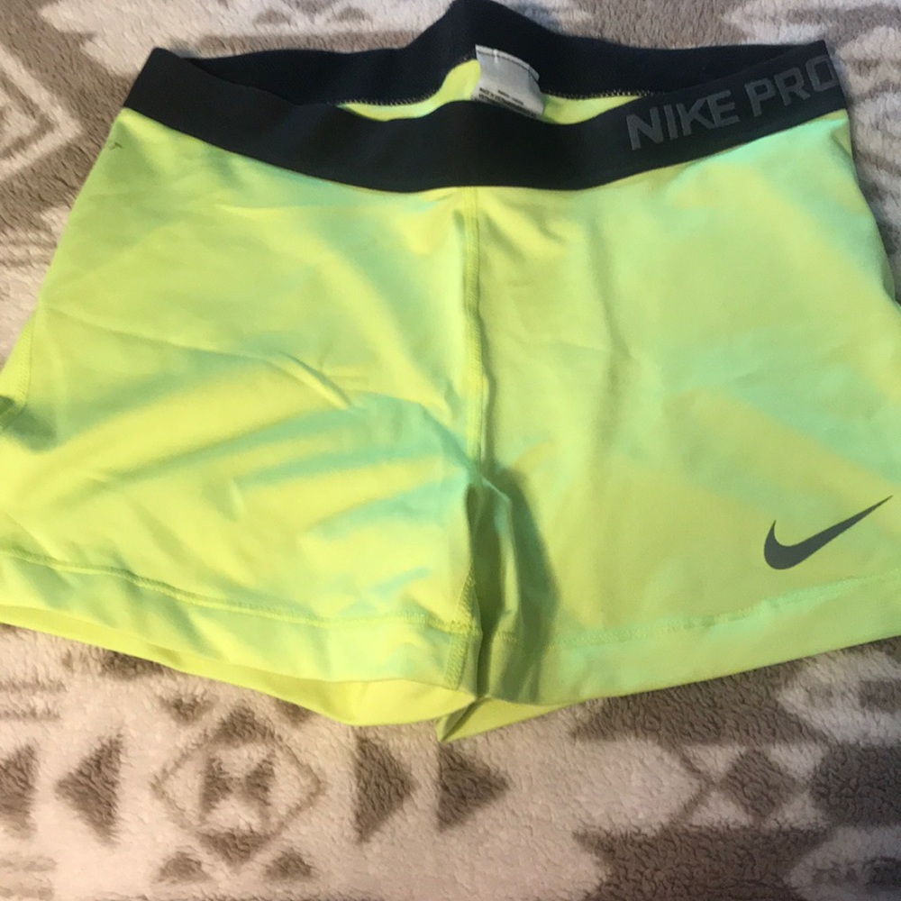Women’s Nike pro spandex